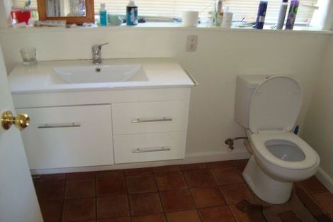 Photo of property in 38a Newnham Terrace, Upper Riccarton, Christchurch, 8041