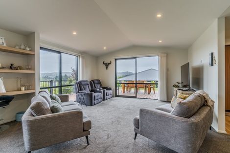 Photo of property in 10 Trudi Place, Green Island, Dunedin, 9018