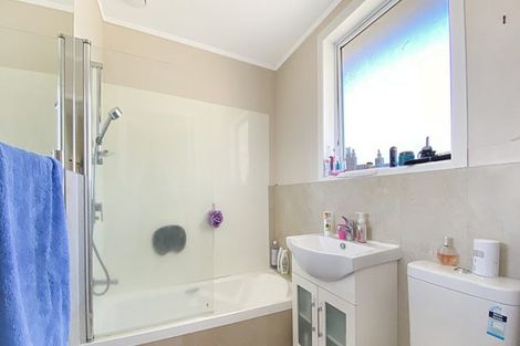 Photo of property in 27 Olive Crescent, Papatoetoe, Auckland, 2025