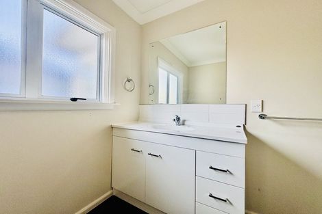 Photo of property in 104 Suva Street, Upper Riccarton, Christchurch, 8041