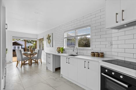 Photo of property in 1/222 Beach Haven Road, Beach Haven, Auckland, 0626