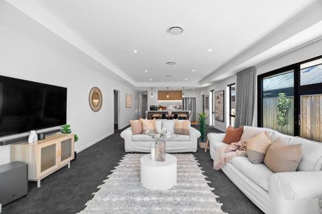 Photo of property in 30 Corriedale Road, Jacks Point, 9371