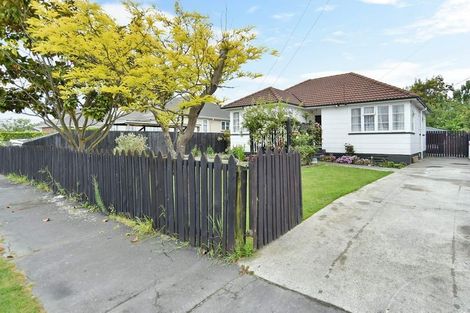 Photo of property in 54 Rowcliffe Crescent, Avonside, Christchurch, 8061