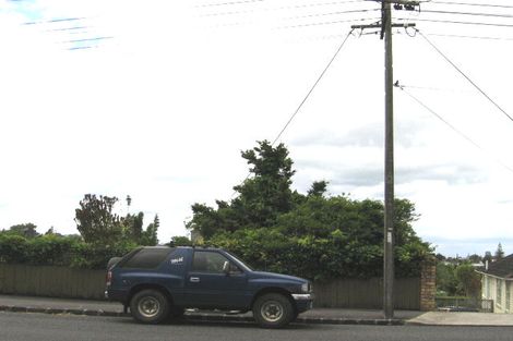 Photo of property in 135 Hinemoa Street, Birkenhead, Auckland, 0626