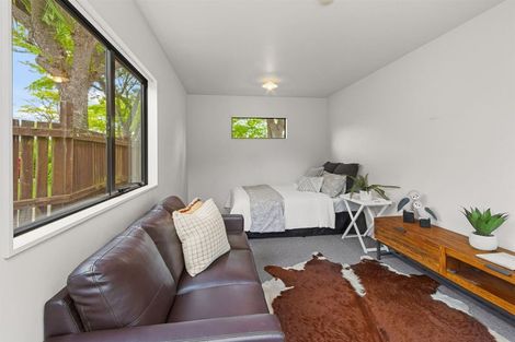 Photo of property in 14 Chatswood Place, Bishopdale, Christchurch, 8051