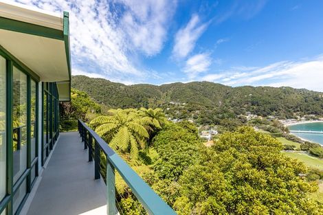 Photo of property in 42 Ferry Road, Days Bay, Lower Hutt, 5013