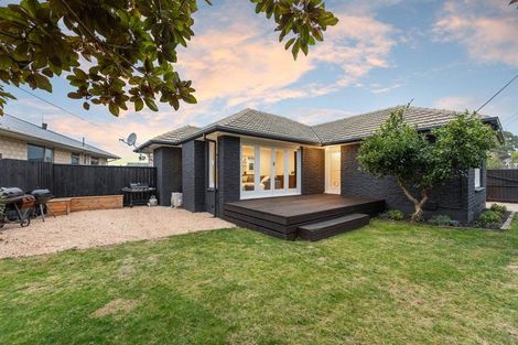 Photo of property in 12 Emlyn Place, Avondale, Christchurch, 8061