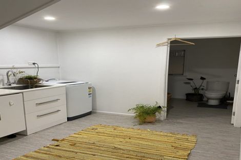 Photo of property in 1/19 Pemberton Avenue, Bayview, Auckland, 0629