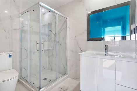 Photo of property in 8e Kent Road, Manurewa, Auckland, 2102