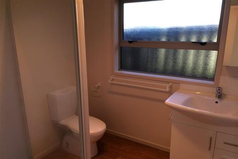 Photo of property in 18 Lisa Rise, Half Moon Bay, Auckland, 2012