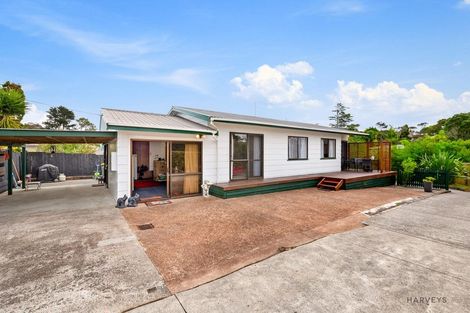 Photo of property in 2/42 Godley Road, Green Bay, Auckland, 0604