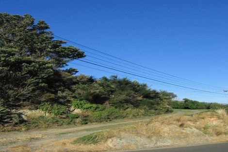 Photo of property in 200 Nevay Road, Karaka Bays, Wellington, 6022