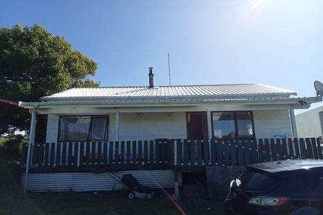 Photo of property in 5 Domett Street, Waitara, 4320