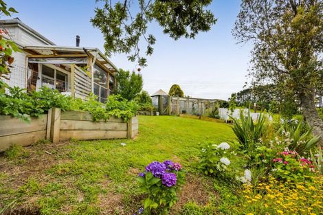 Photo of property in 20 Dudley Road Lower, Inglewood, 4386