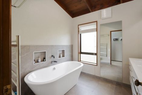 Photo of property in 73 Logan Road, Buckland, Pukekohe, 2677