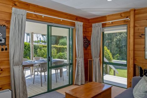 Photo of property in 86 Hahei Beach Road, Hahei, Whitianga, 3591