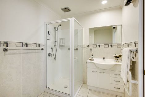 Photo of property in 1 Cobden Road, Bluff Hill, Napier, 4110