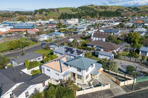 Photo of property in 31 Church Street, Waipawa, 4210