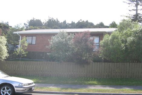 Photo of property in 2/23 Heathglen Place, Bayview, Auckland, 0629