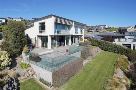 Photo of property in 5 Peregrine Close, Mount Pleasant, Christchurch, 8081