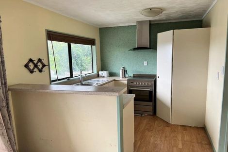 Photo of property in 2/491 Glenfield Road, Glenfield, Auckland, 0629