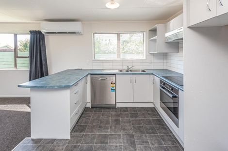 Photo of property in 90a Hinau Street, Castlecliff, Whanganui, 4501