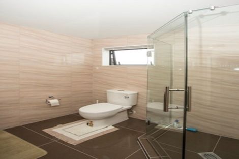 Photo of property in 43b Redoubt Road, Goodwood Heights, Auckland, 2105