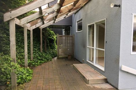 Photo of property in 32 Avalon Crescent, Fernhill, Queenstown, 9300