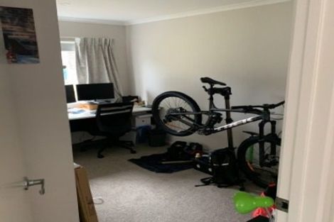 Photo of property in 38 Powrie Street, Glenfield, Auckland, 0629