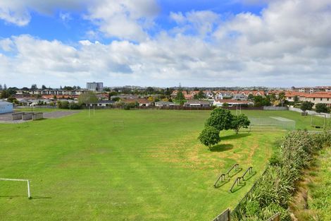 Photo of property in 94 Rewa Rewa Lane, Orewa, 0931