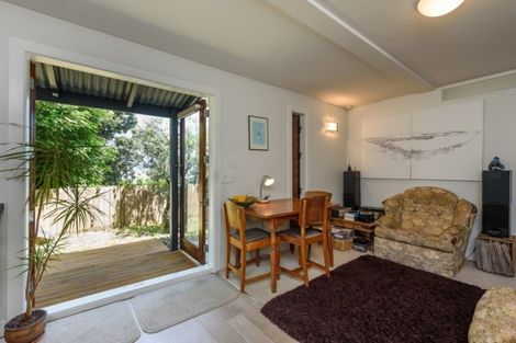 Photo of property in 2 Earls Terrace, Mount Victoria, Wellington, 6011