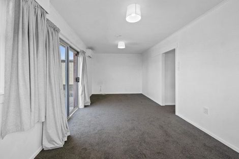 Photo of property in 1/306 Devon Street West, New Plymouth, 4310
