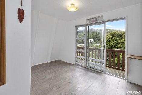 Photo of property in 45 Airlie Road, Plimmerton, Porirua, 5026