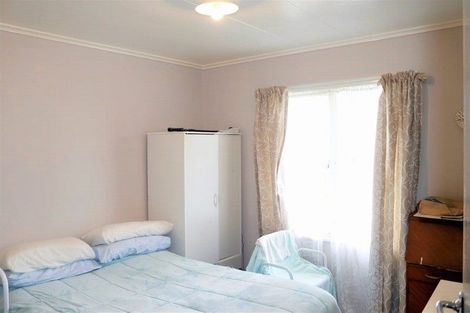 Photo of property in 42 Titoki Street, Castlecliff, Whanganui, 4501