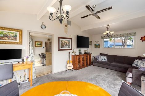 Photo of property in 28 Waitikiri Drive, Parklands, Christchurch, 8083