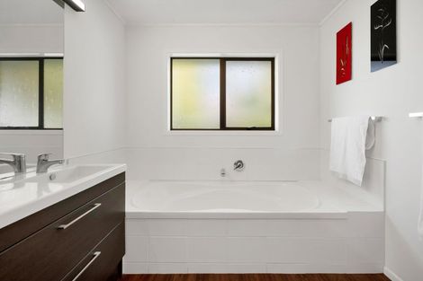 Photo of property in 323 Mangorei Road, Merrilands, New Plymouth, 4312