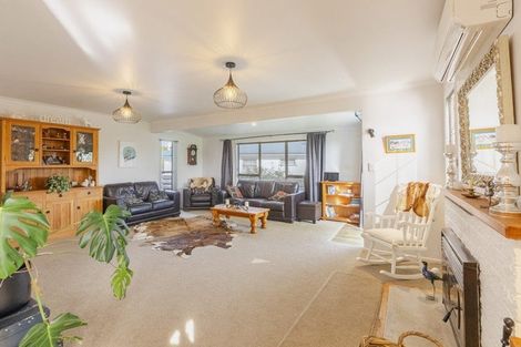 Photo of property in 11 Woburn Street, Waipukurau, 4200