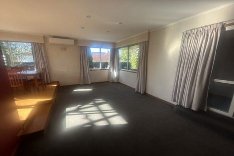 Photo of property in 16 Bale Place, Havelock North, 4130