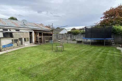 Photo of property in 70 Winters Road, Redwood, Christchurch, 8051