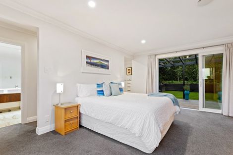 Photo of property in 37 Eastcliffe Road, Castor Bay, Auckland, 0620