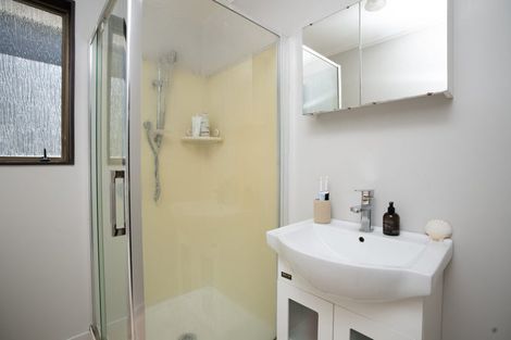 Photo of property in 6b Spencer Place, Merrilands, New Plymouth, 4312