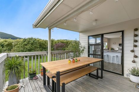 Photo of property in 308 Main Road, Tawa, Wellington, 5028