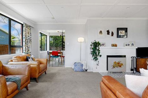 Photo of property in 42 Shakespeare Street, Leamington, Cambridge, 3432