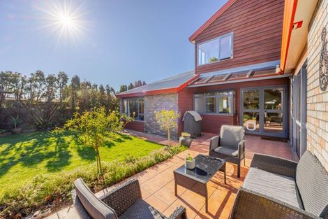 Photo of property in 8 Willow Grove, Waipukurau, 4200