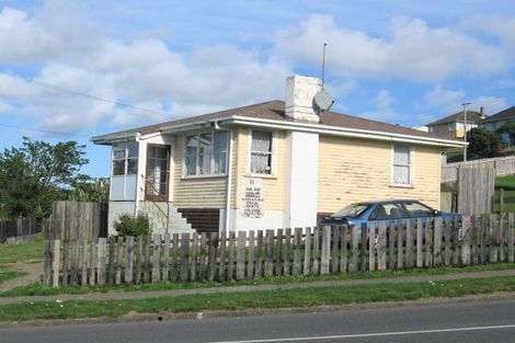 Photo of property in 11 Te Puke Street, Titahi Bay, Porirua, 5022