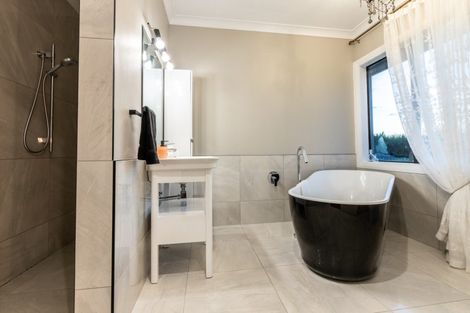 Photo of property in 32 Discombe Road, Tamahere, Hamilton, 3283