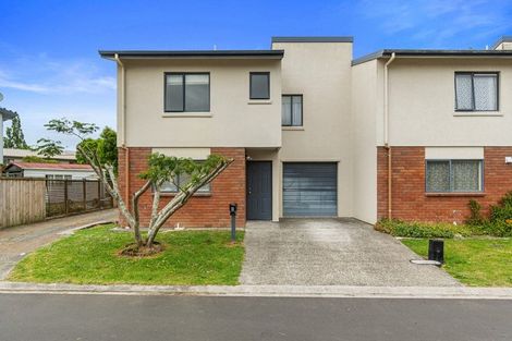 Photo of property in 8 Duxfield Drive, Ranui, Auckland, 0612