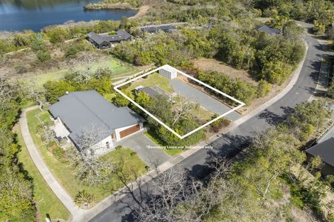 Photo of property in 8 Parawera Drive, Acacia Bay, Taupo, 3330