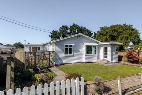 Photo of property in 12 Mara Street, Mangatainoka, Pahiatua, 4982