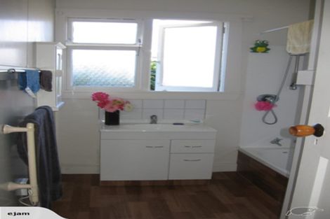 Photo of property in 17 Mersey Street, St Albans, Christchurch, 8014